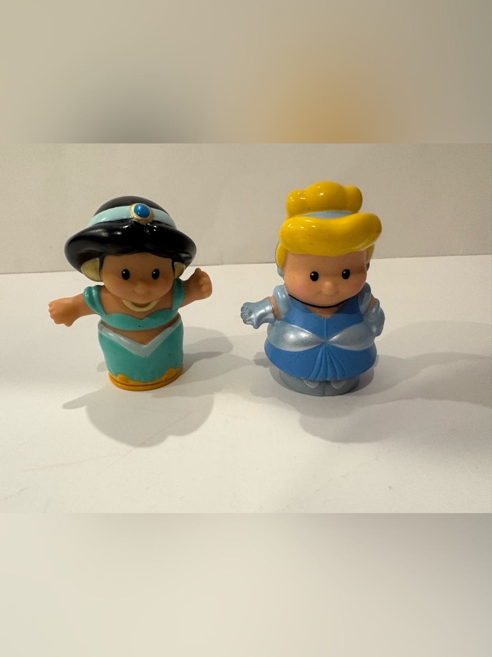 Disney Little People Jasmine and Cinderella- Read description